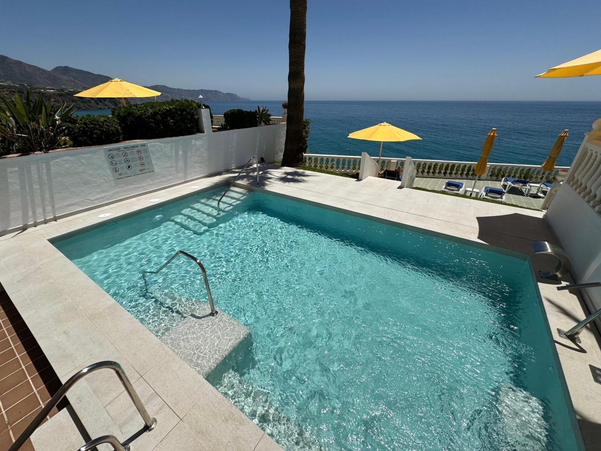Hotel Paraiso Del Mar Nerja Luaran gambar