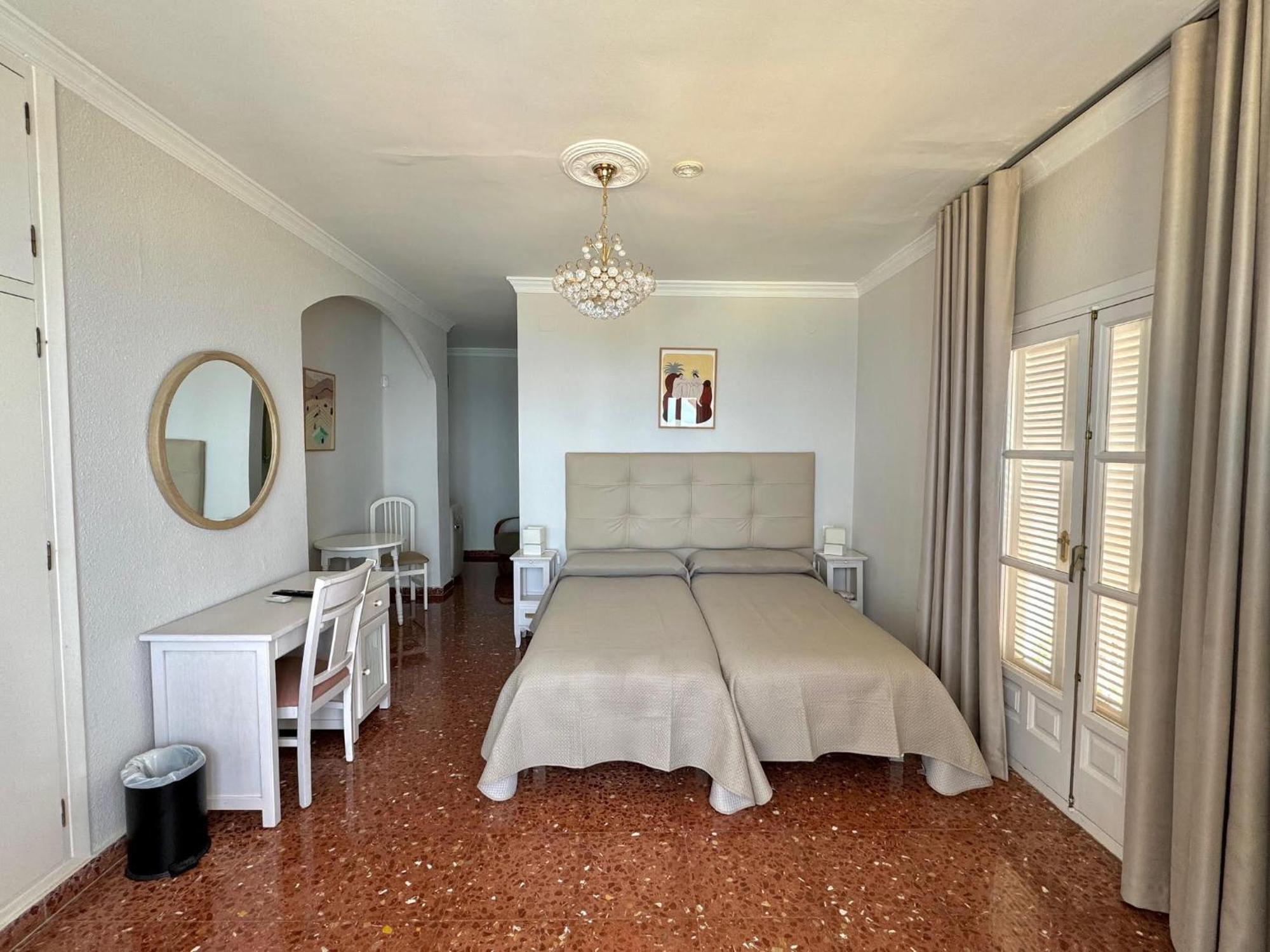 Hotel Paraiso Del Mar Nerja Bilik gambar
