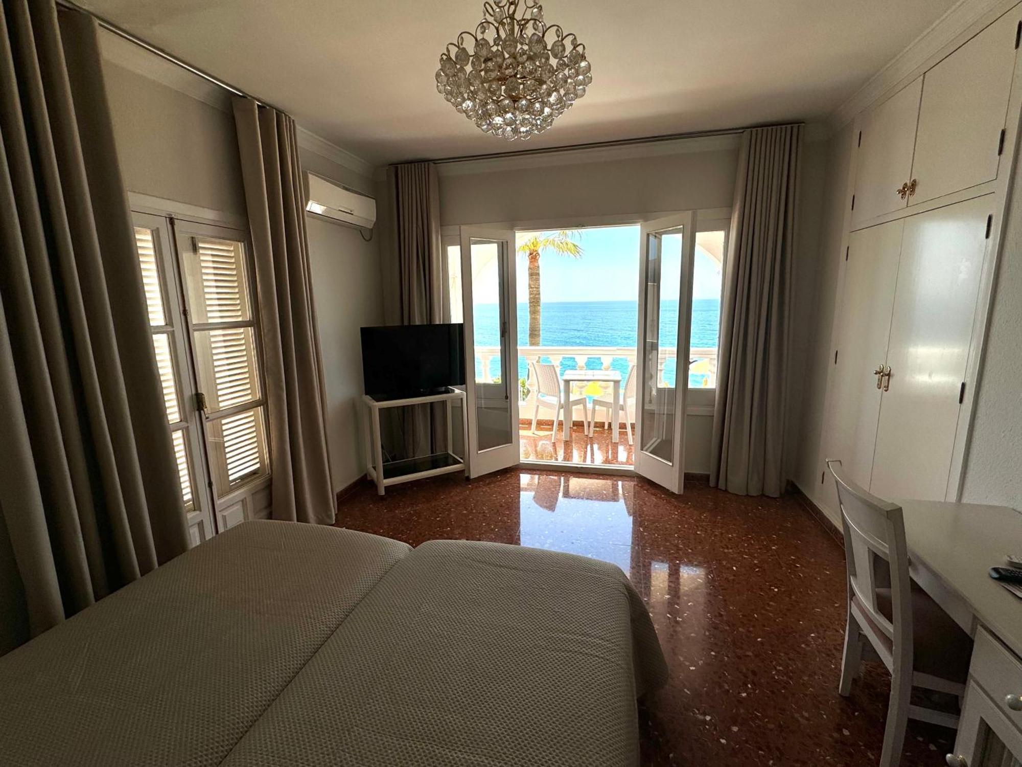 Hotel Paraiso Del Mar Nerja Bilik gambar